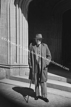 ADARE MANOR  LORD DUNRAVEN AT DOOR